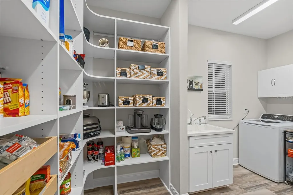 2570 Wild Cherry Path Sarasota FL 34240