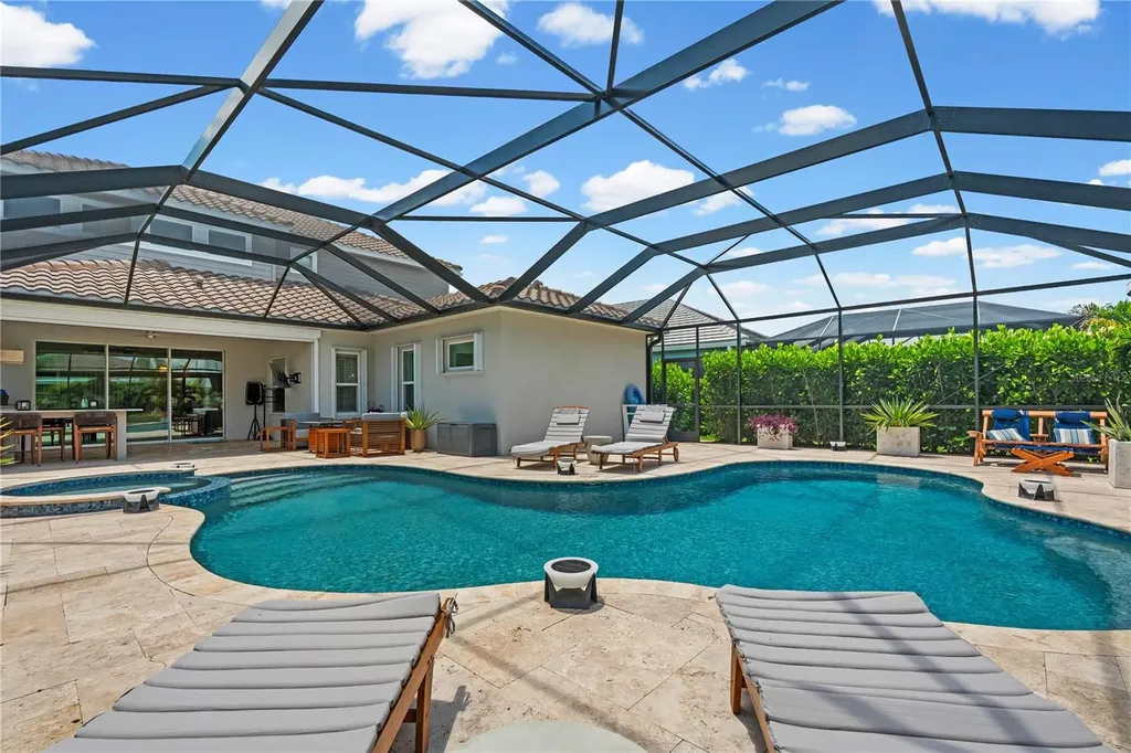 2570 Wild Cherry Path Sarasota FL 34240