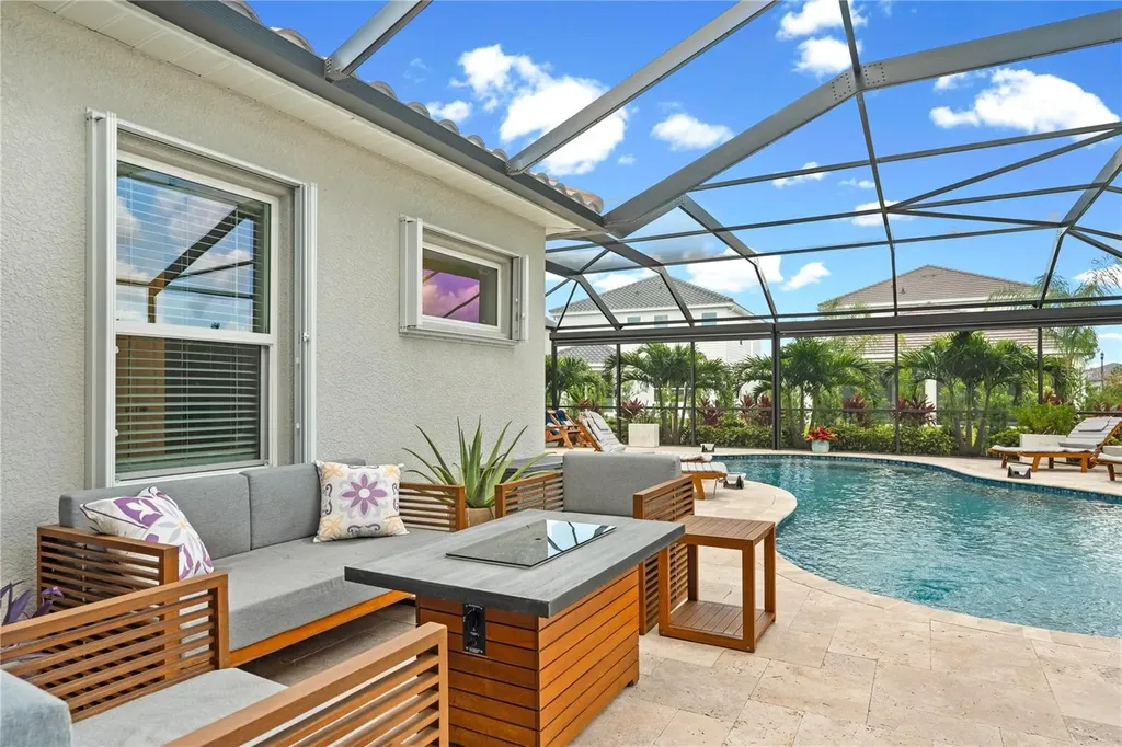 2570 Wild Cherry Path Sarasota FL 34240
