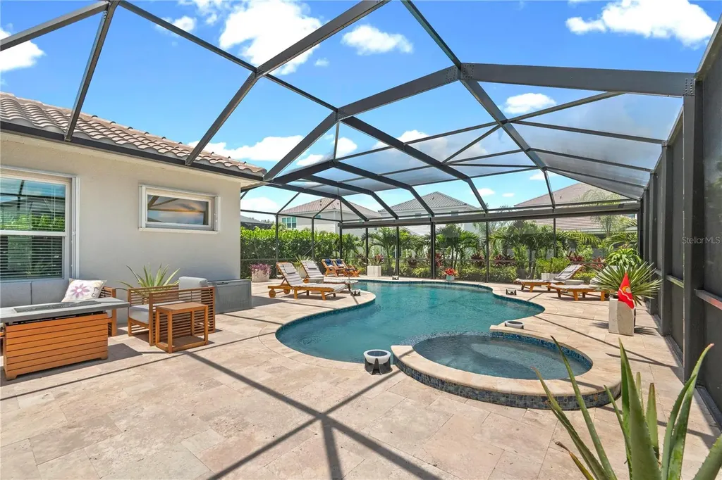 2570 Wild Cherry Path Sarasota FL 34240