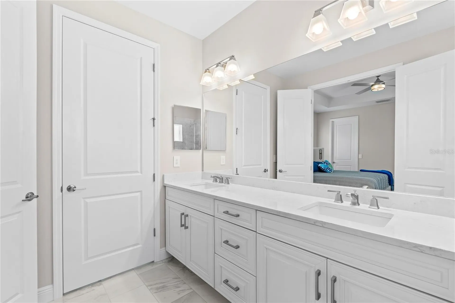 2570 Wild Cherry Path Sarasota FL 34240