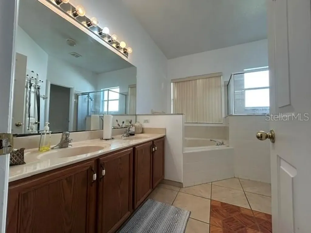 375 Aldershot Court Kissimmee FL 34758