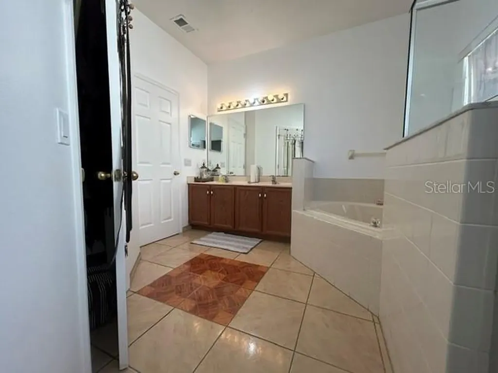 375 Aldershot Court Kissimmee FL 34758