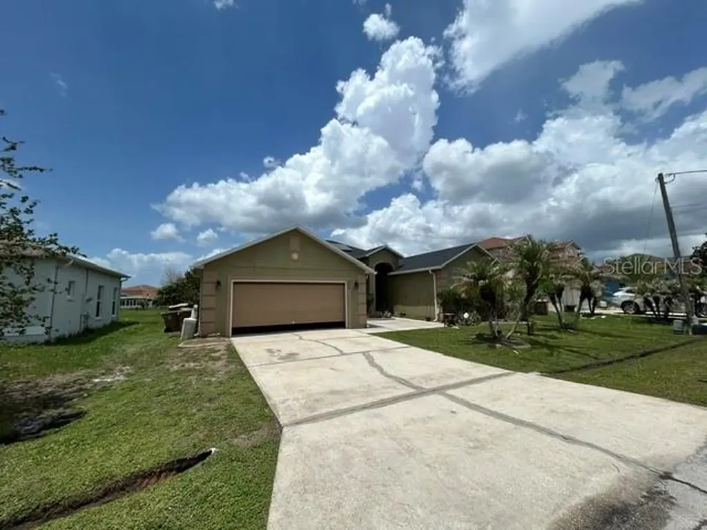 375 Aldershot Court Kissimmee FL 34758