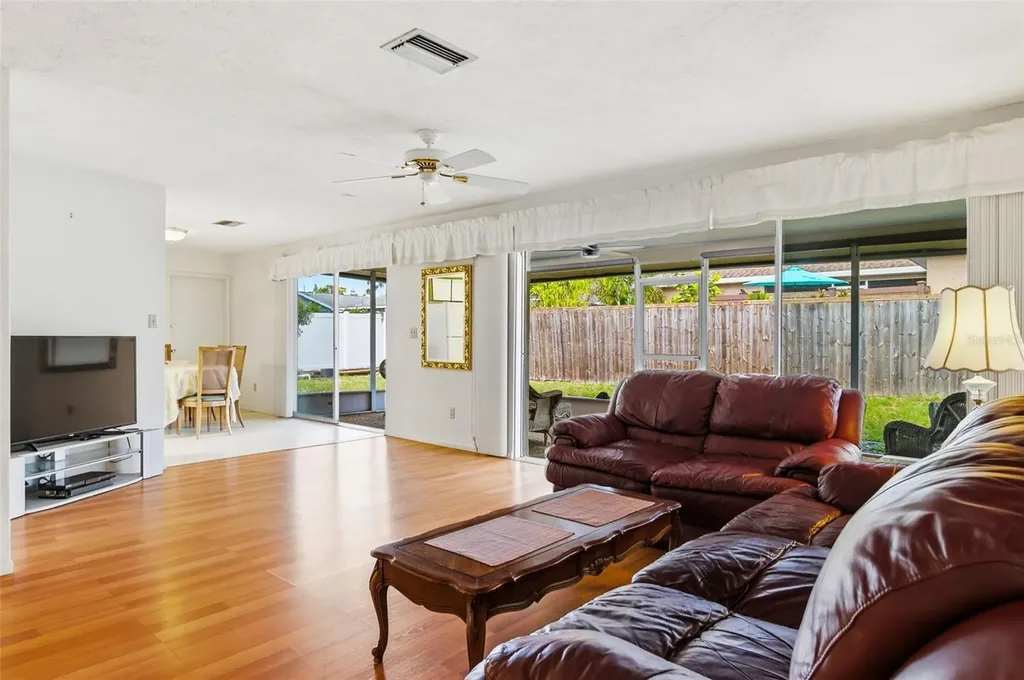 8824 Phyliss Avenue Sarasota FL 34231
