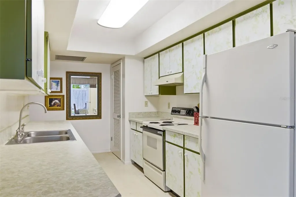 8824 Phyliss Avenue Sarasota FL 34231