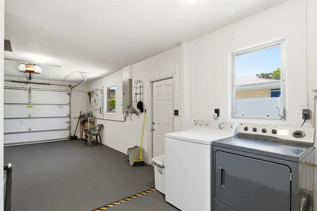 8824 Phyliss Avenue Sarasota FL 34231