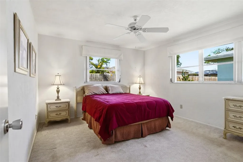 8824 Phyliss Avenue Sarasota FL 34231