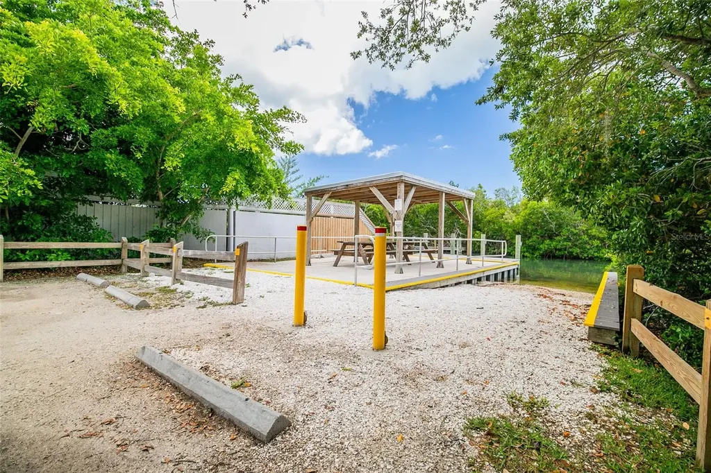 8824 Phyliss Avenue Sarasota FL 34231