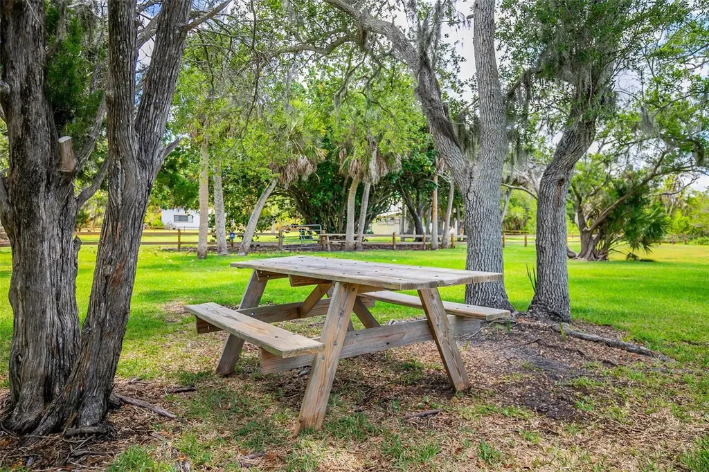 8824 Phyliss Avenue Sarasota FL 34231