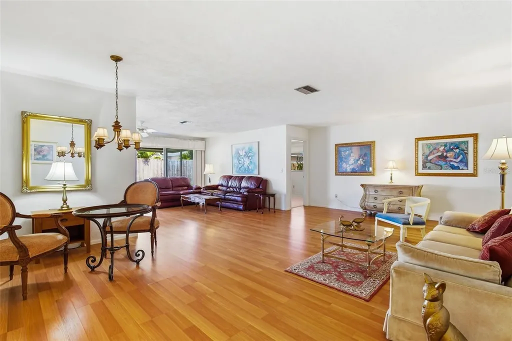 8824 Phyliss Avenue Sarasota FL 34231