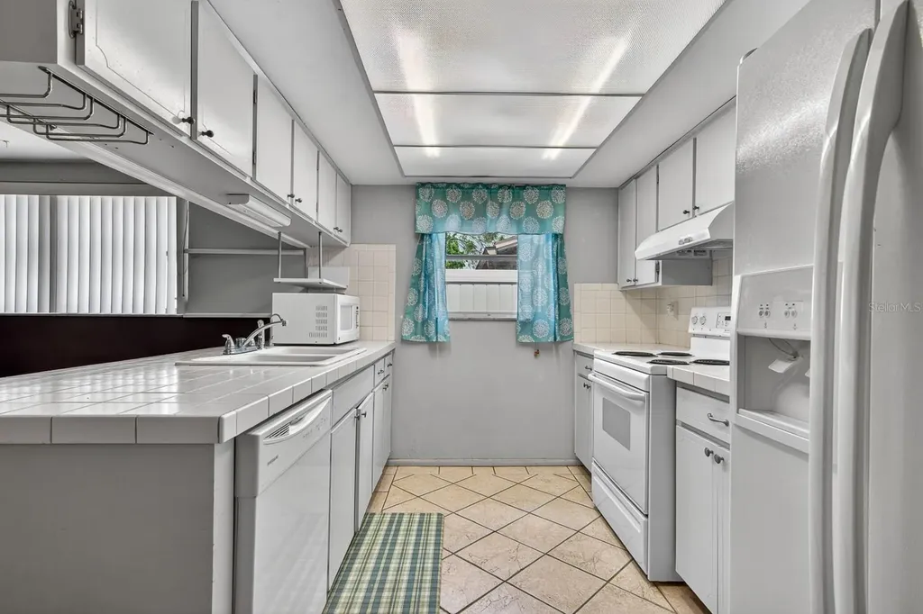 6021 2nd Avenue New Port Richey FL 34653
