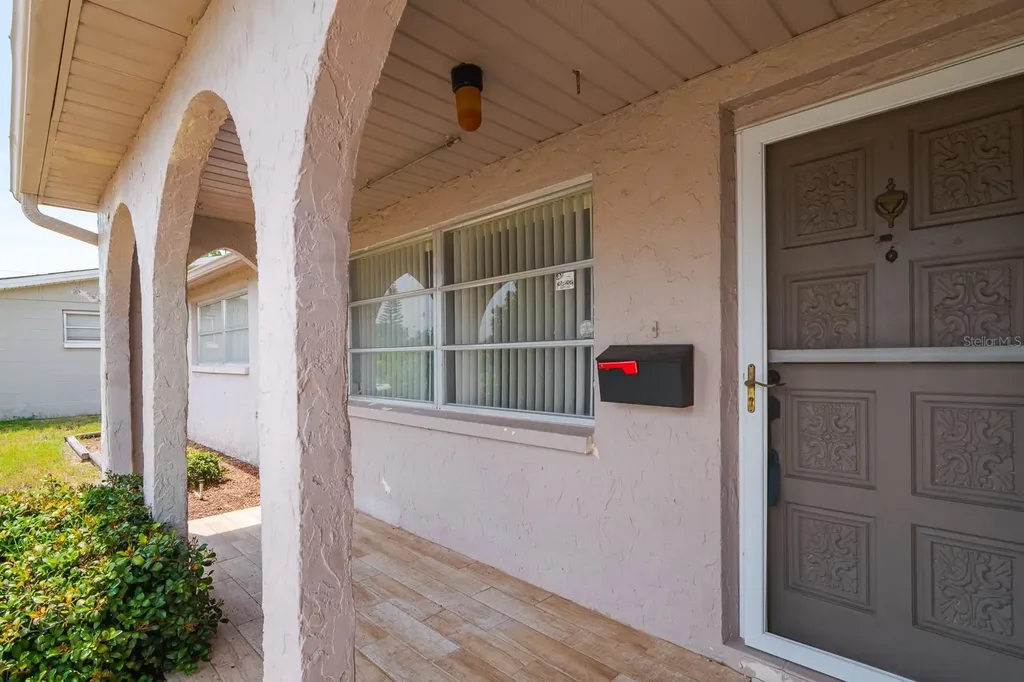 6021 2nd Avenue New Port Richey FL 34653