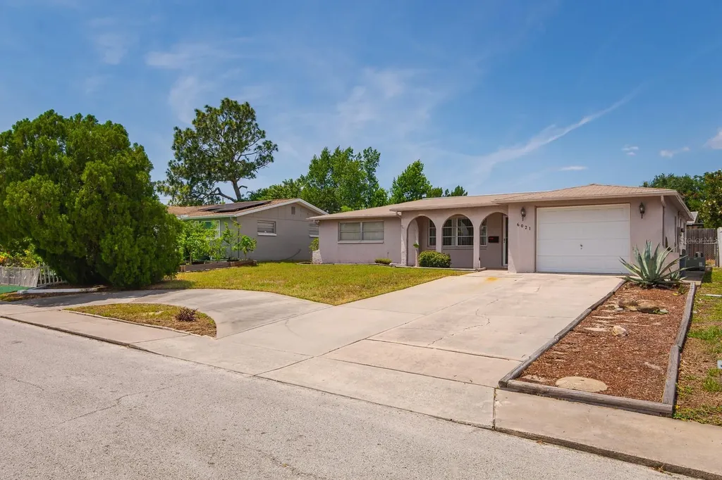 6021 2nd Avenue New Port Richey FL 34653