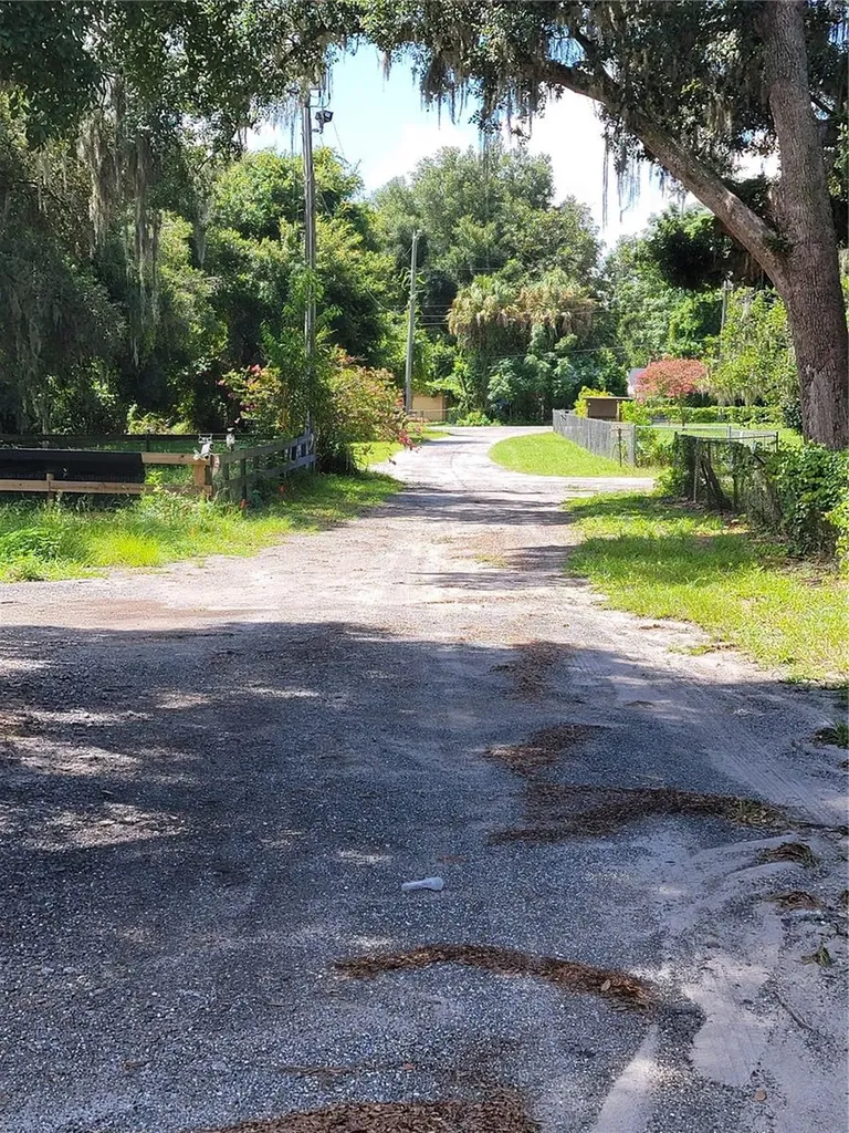 0 SE 464c Highway Ocklawaha FL 32179