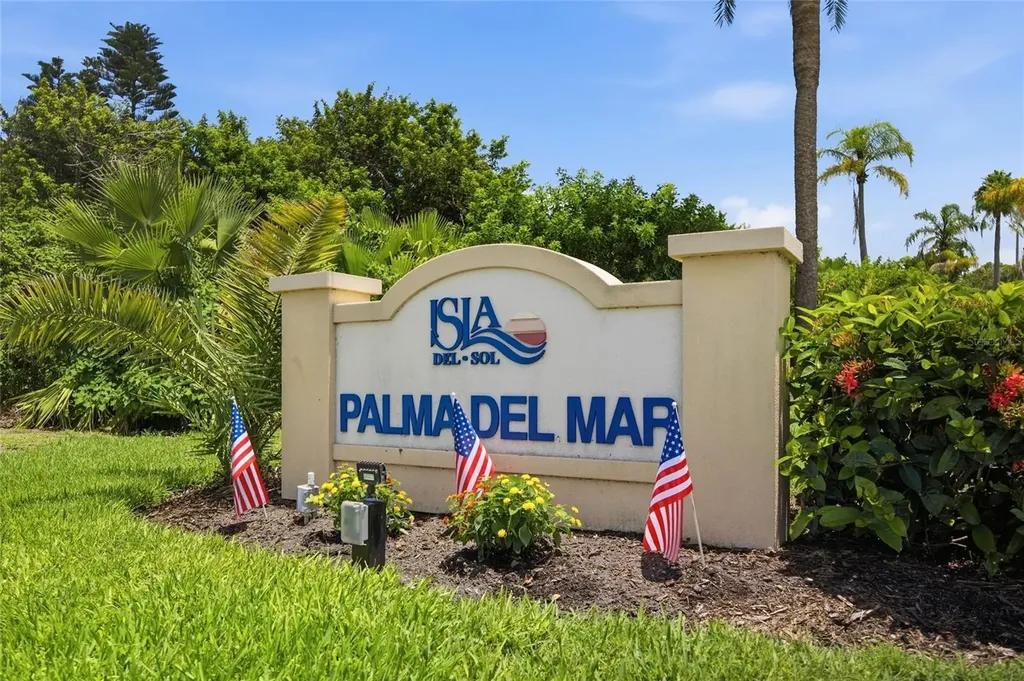 6322 Palma Del Mar Boulevard S St Petersburg FL 33715