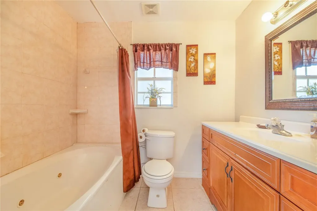 33 Pinewood Drive Haines City FL 33844