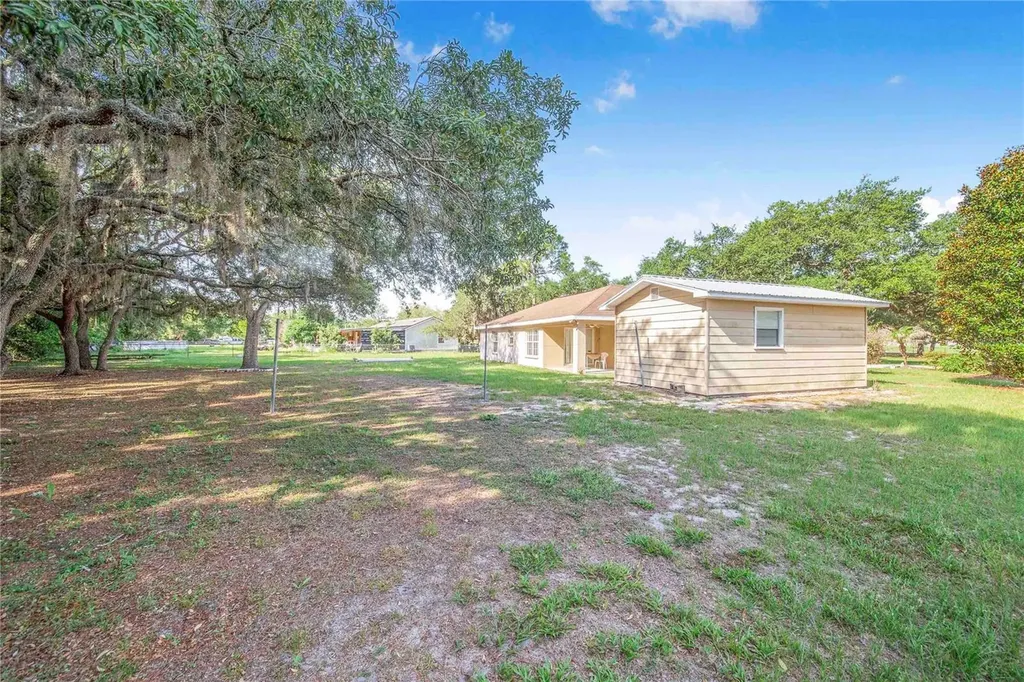 33 Pinewood Drive Haines City FL 33844