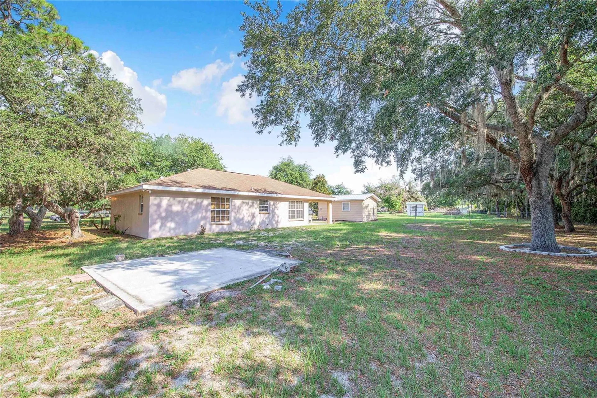 33 Pinewood Drive Haines City FL 33844