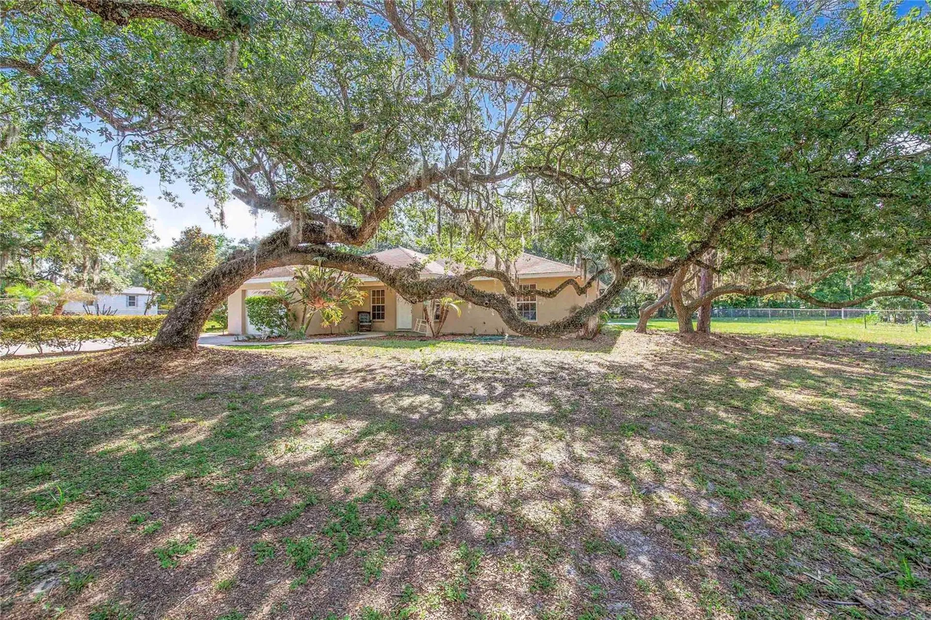 33 Pinewood Drive Haines City FL 33844