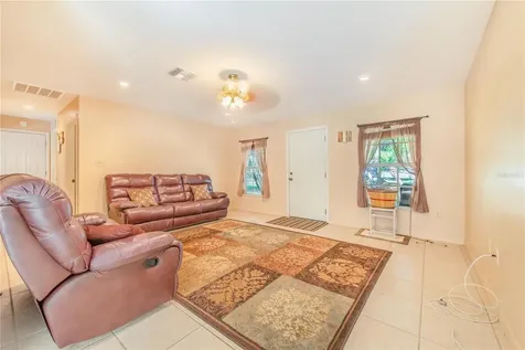 33 Pinewood Drive Haines City FL 33844