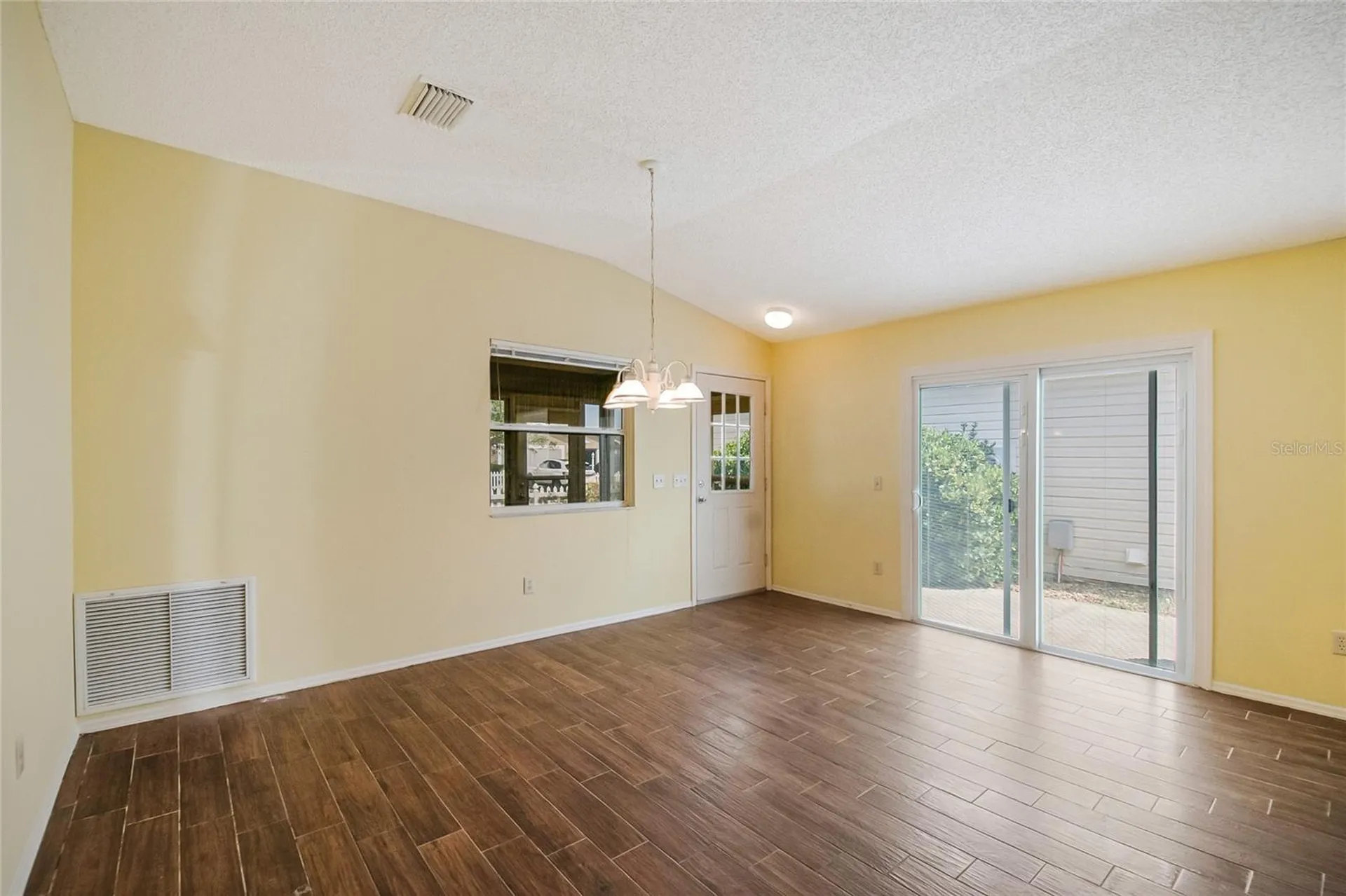 2454 Southern Oak Street The Villages FL 32162