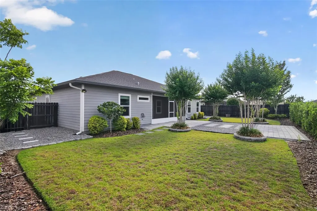 23131 NW 5th Place Newberry FL 32669