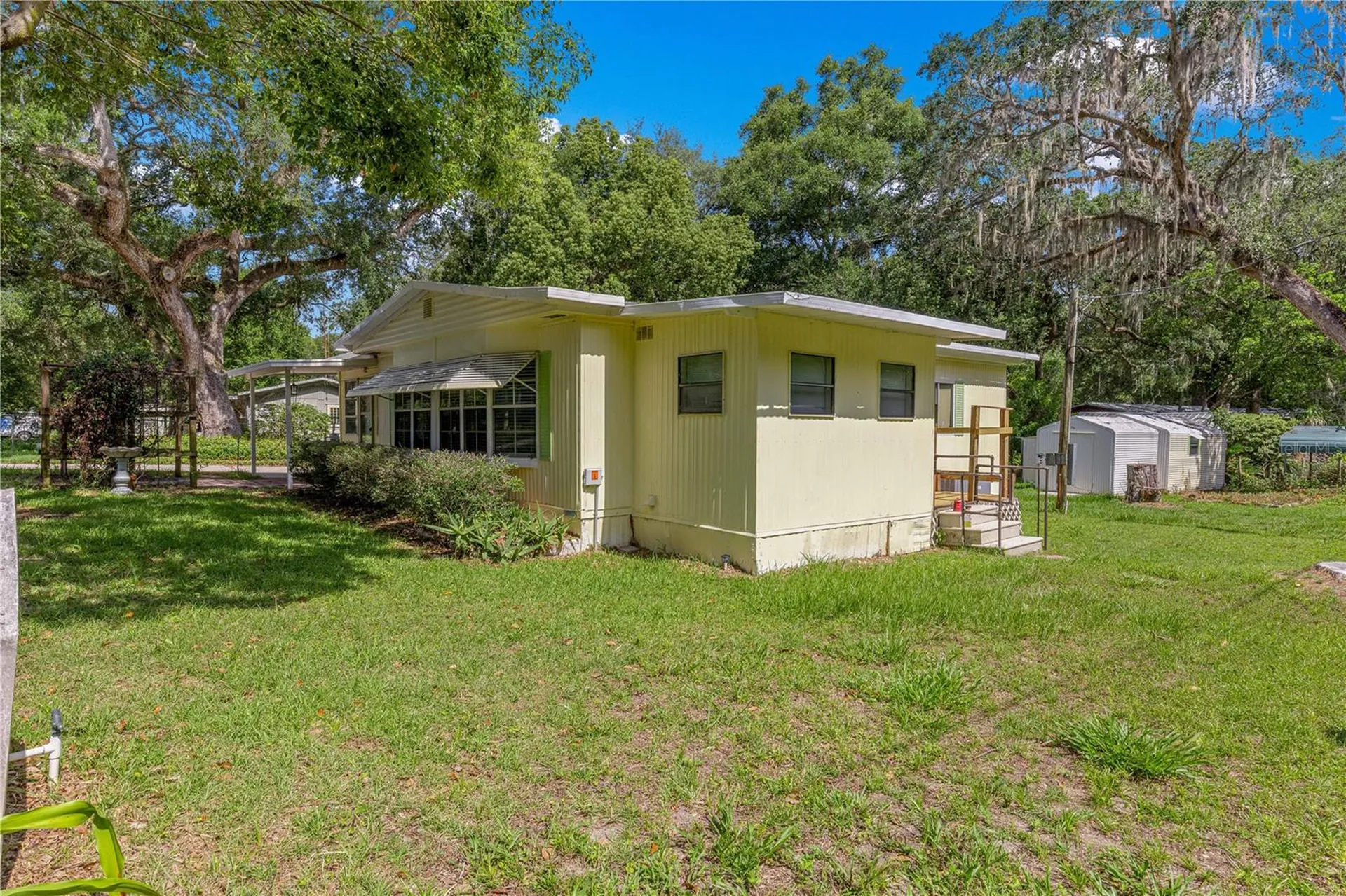10495 SE 130th Lane Ocklawaha FL 32179