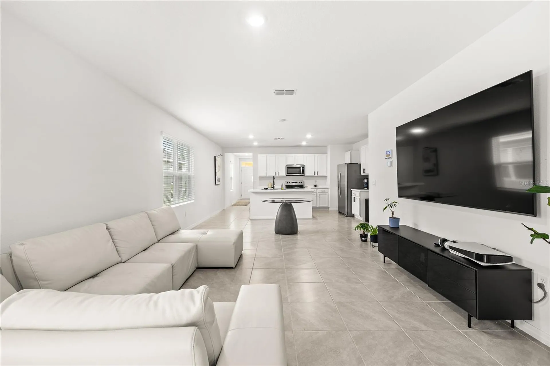 1663 Rosydale Circle Davenport FL 33837