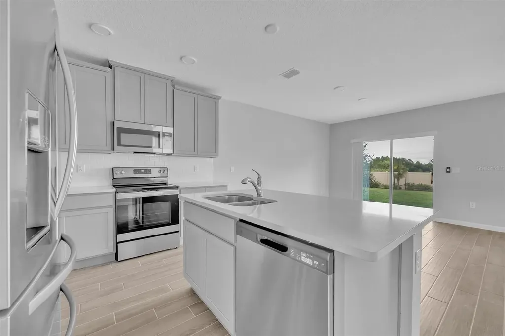2827 Narcoossee Commons Way St Cloud FL 34771