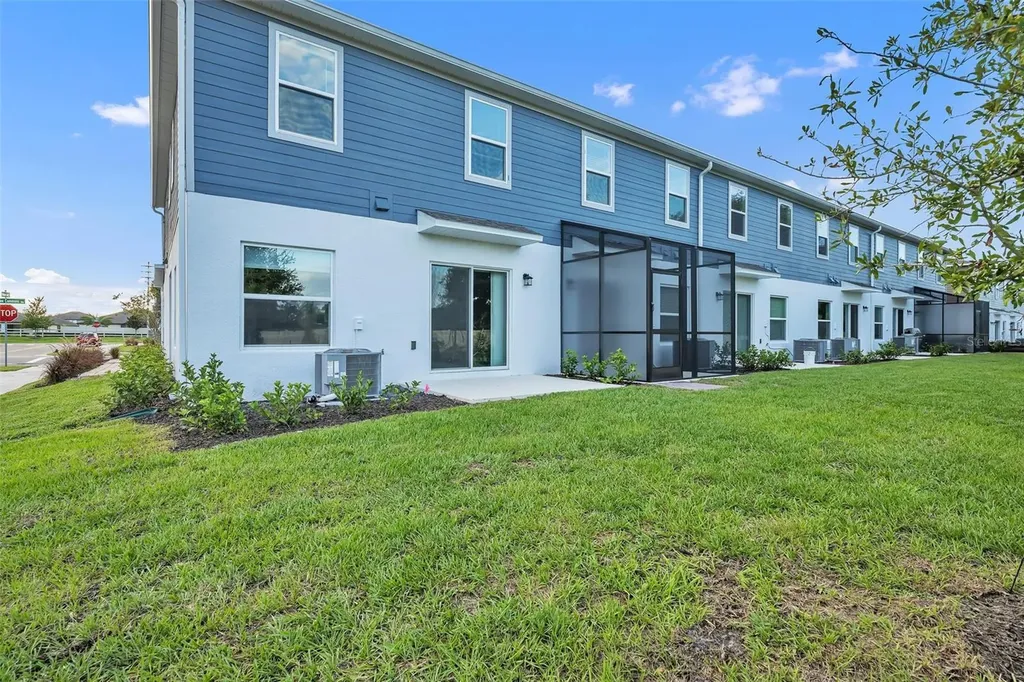 2827 Narcoossee Commons Way St Cloud FL 34771