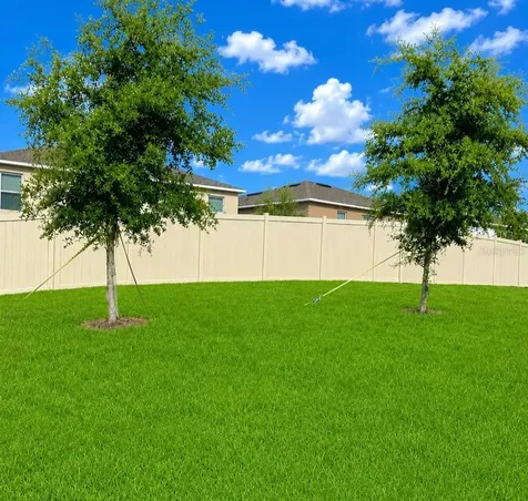 2017 Maple Ridge Drive Zellwood FL 32798