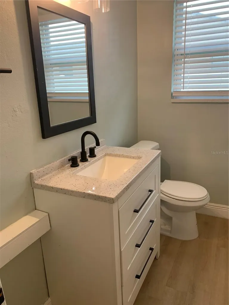 1524 18th Avenue N St Petersburg FL 33704
