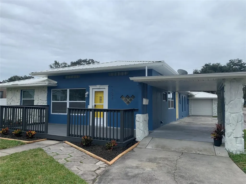 1524 18th Avenue N St Petersburg FL 33704