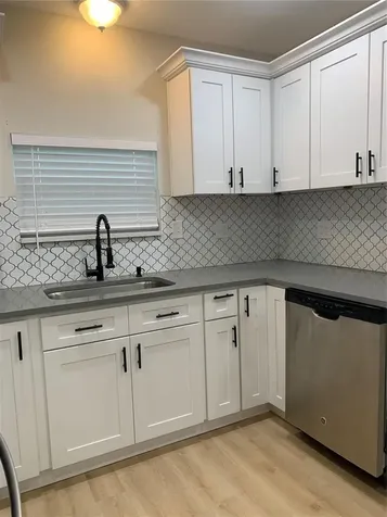 1524 18th Avenue N St Petersburg FL 33704