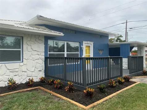 1524 18th Avenue N St Petersburg FL 33704
