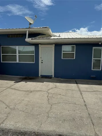 1524 18th Avenue N St Petersburg FL 33704