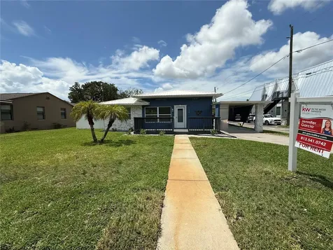 1524 18th Avenue N St Petersburg FL 33704