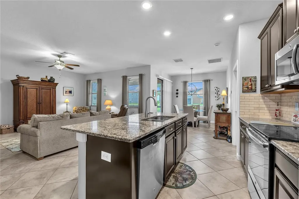 10036 Sage Creek Drive Sun City Center FL 33573