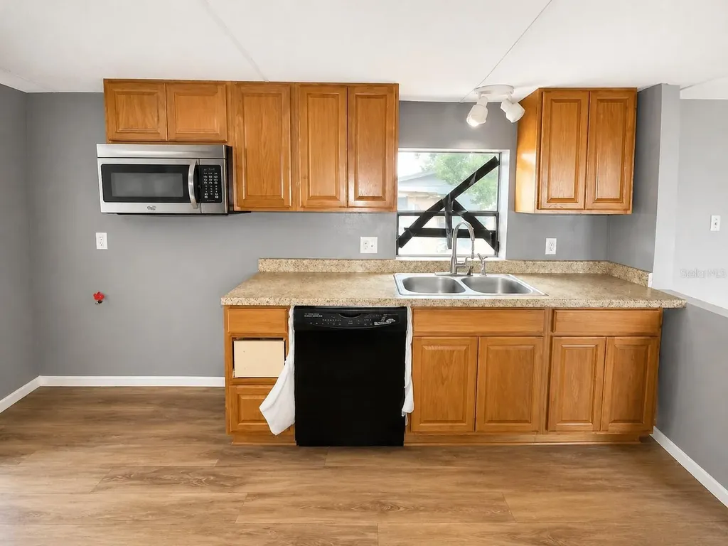 1935 Fruitland Park Circle Eagle Lake FL 33839