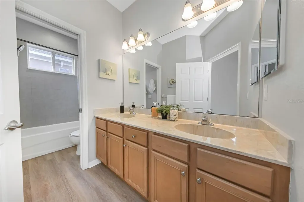 94 S Highland Avenue Tarpon Springs FL 34689
