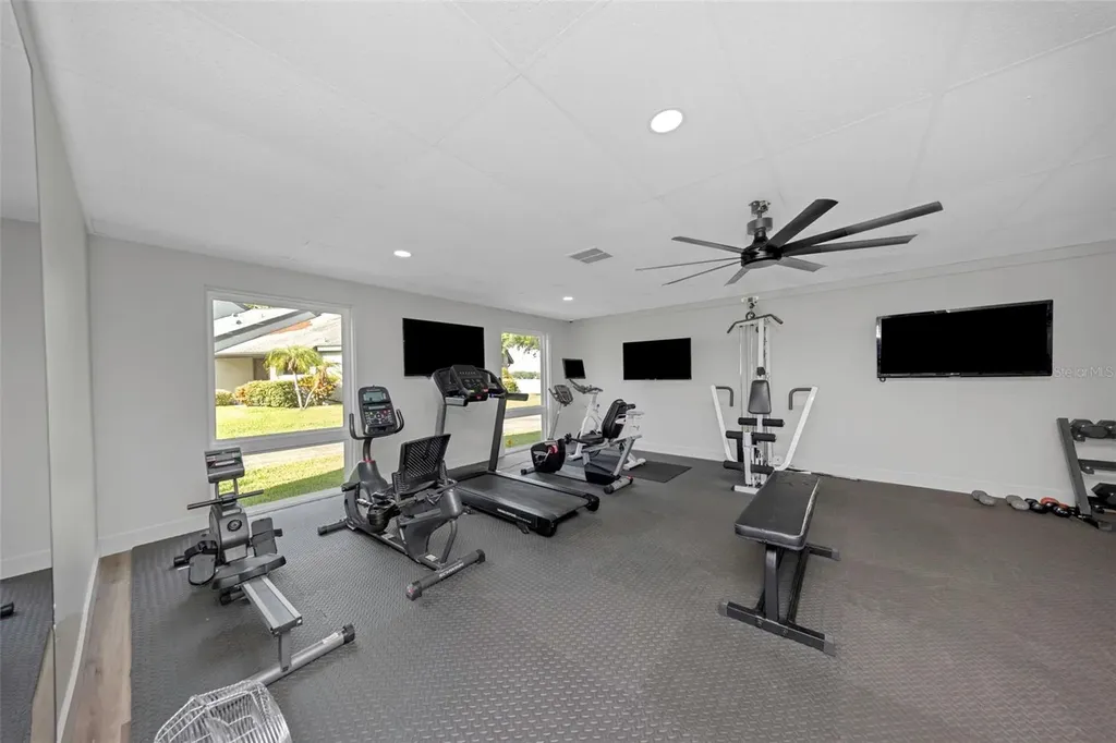 94 S Highland Avenue Tarpon Springs FL 34689