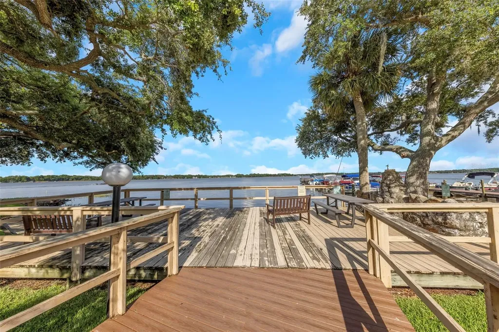 94 S Highland Avenue Tarpon Springs FL 34689