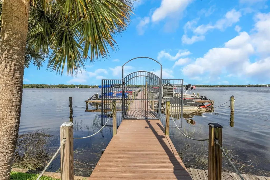 94 S Highland Avenue Tarpon Springs FL 34689