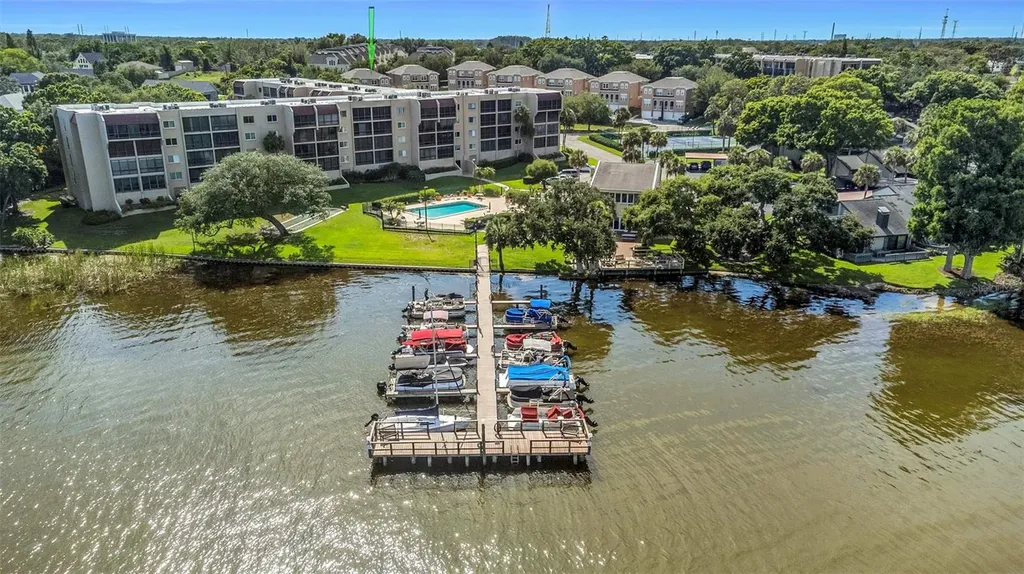 94 S Highland Avenue Tarpon Springs FL 34689