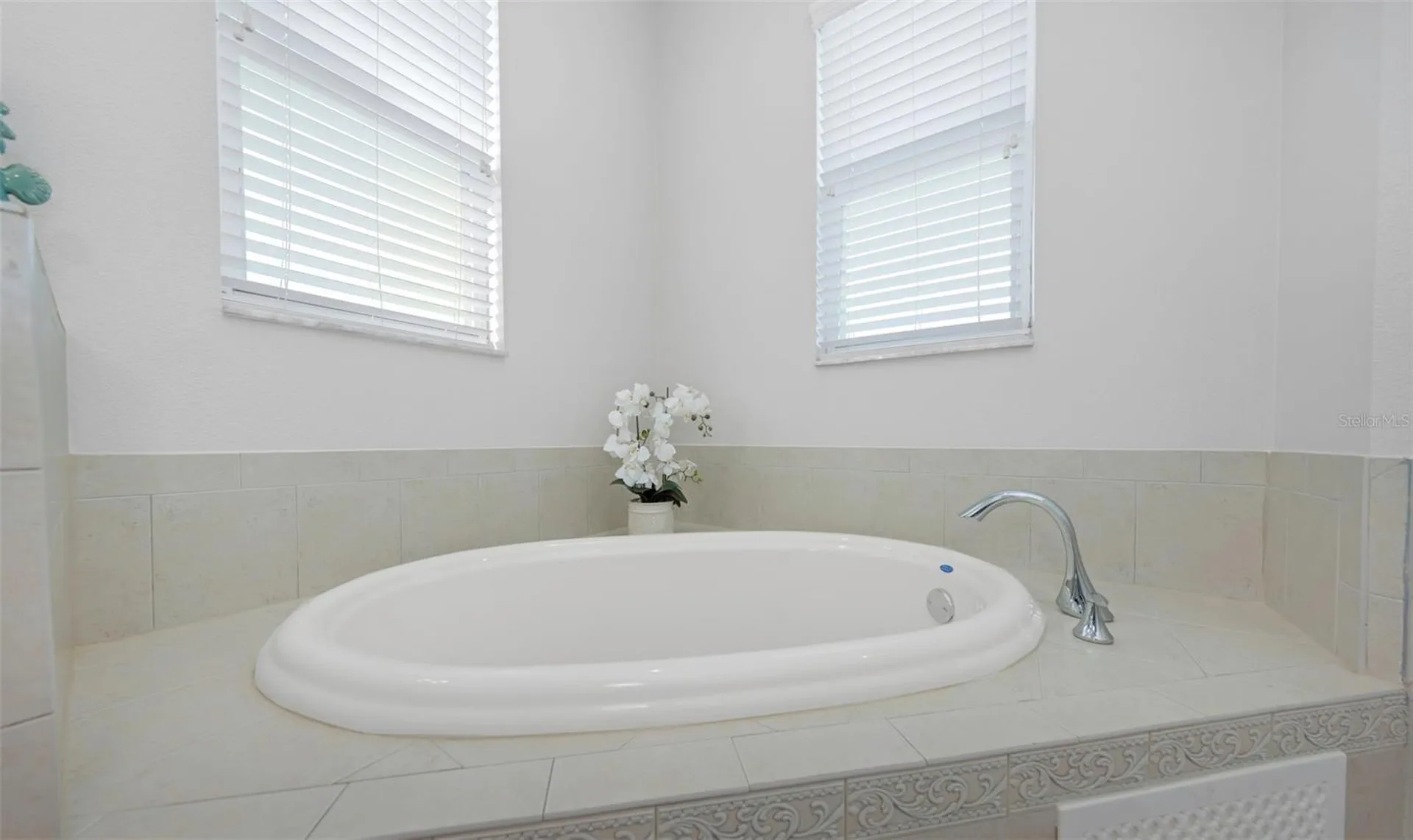 94 S Highland Avenue Tarpon Springs FL 34689