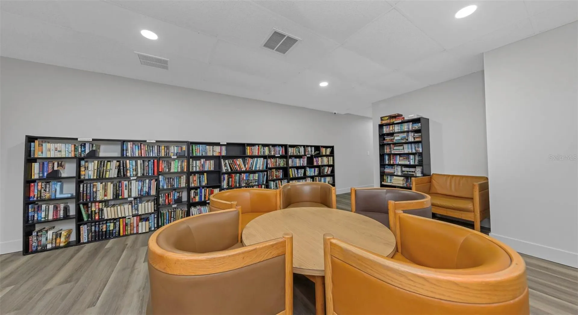 94 S Highland Avenue Tarpon Springs FL 34689