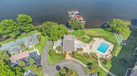 94 S Highland Avenue Tarpon Springs FL 34689