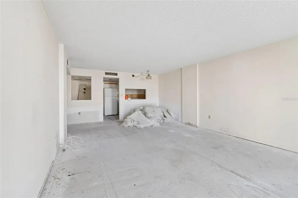 400 Island Way Clearwater Beach FL 33767