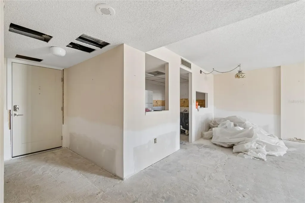 400 Island Way Clearwater Beach FL 33767